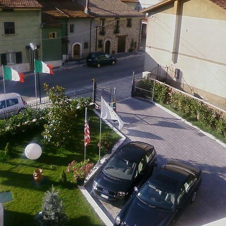 Hotel De Meis Capistrello Kültér fotó