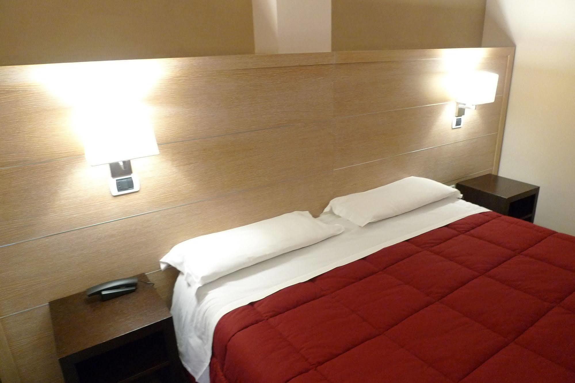 Hotel De Meis Capistrello Kültér fotó